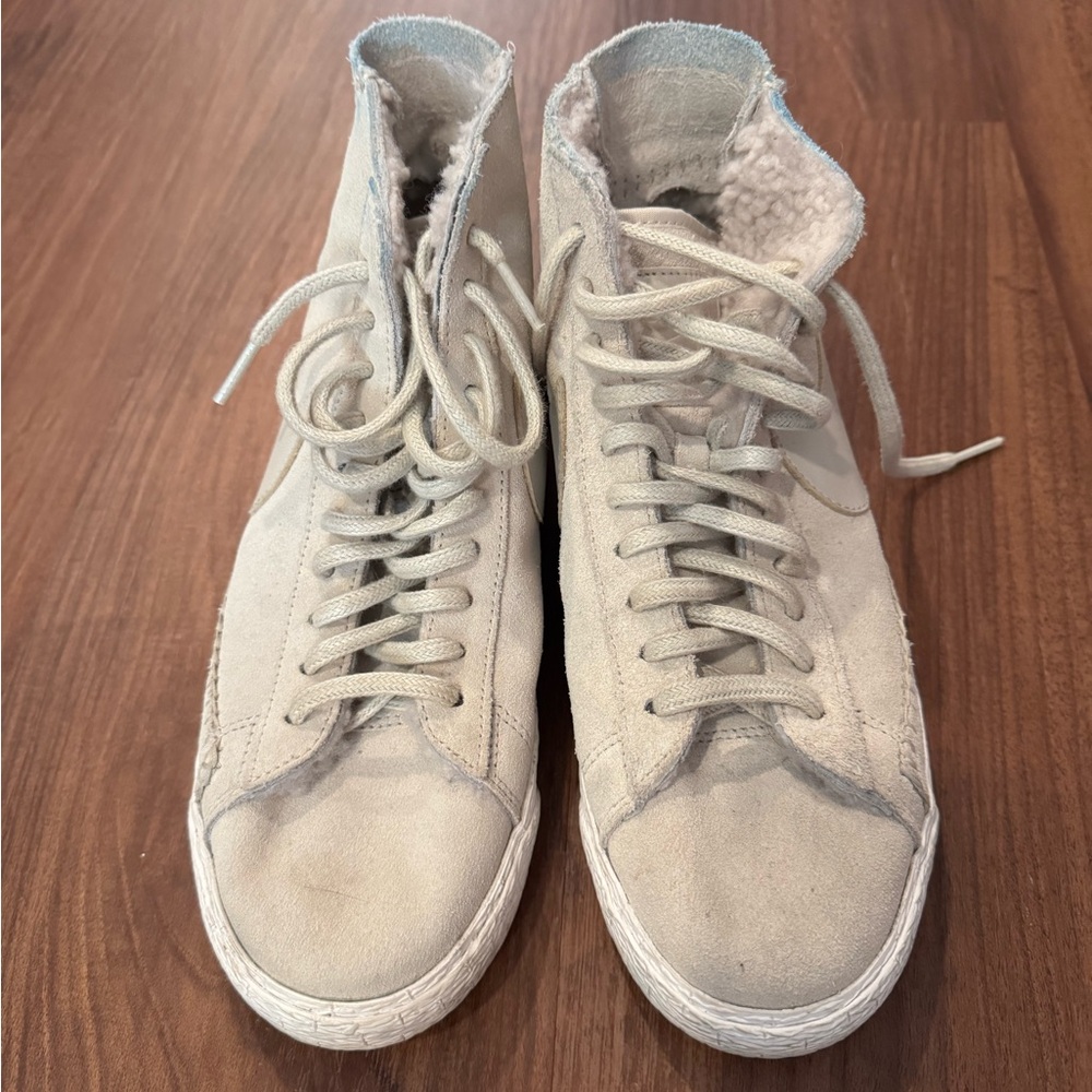 Nike Beige and Cream Sneakers